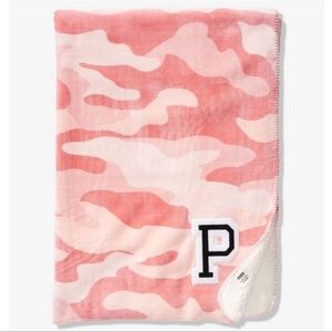 Pink camo Sherpa blanket